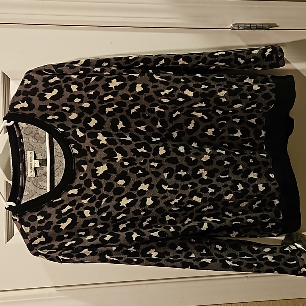 Alexander Jordan Animal Print Sweater Size M